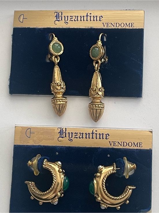 Coro Jewelry - VIntage VENDOME Gold & Green Drop Earrings - Pair